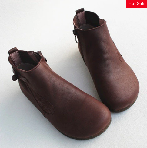 Knob Knot Leather Boots